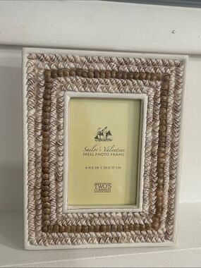 Two's Company Sailor’s Valentine Shell White and Beige Frame 4 by 6